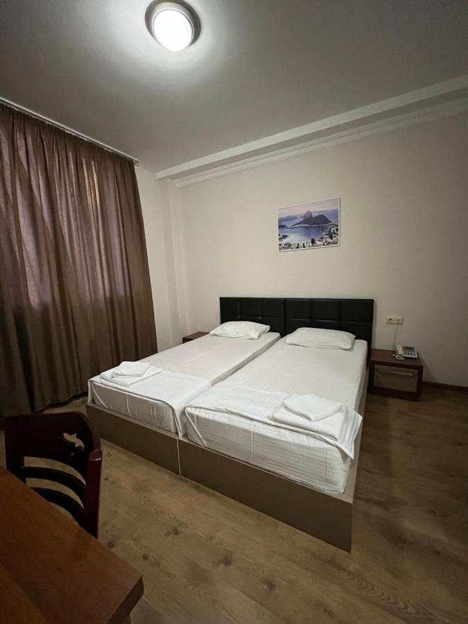 Ventura Hotel Batumi Exterior foto