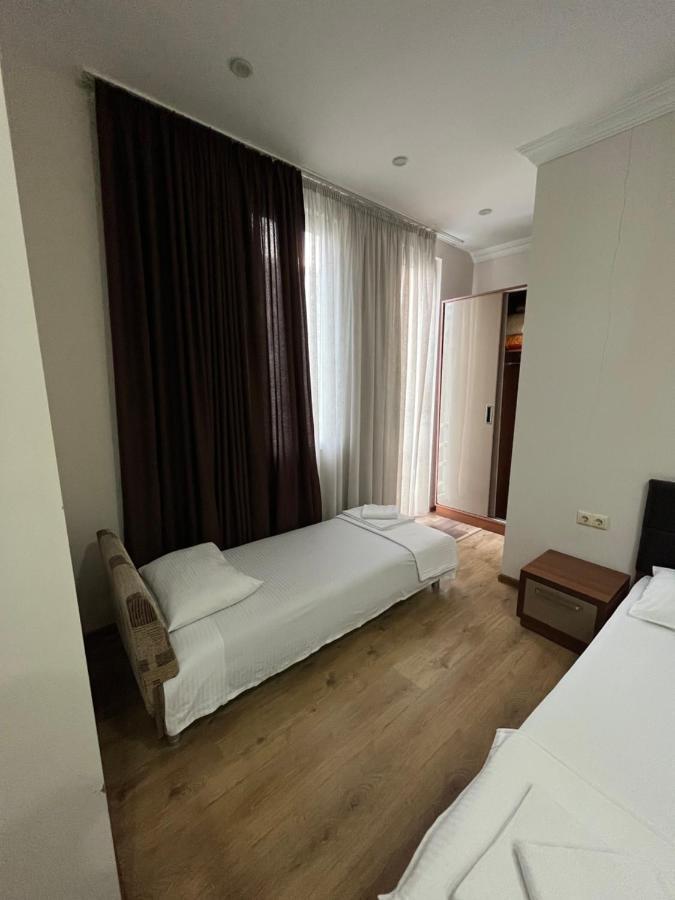 Ventura Hotel Batumi Exterior foto
